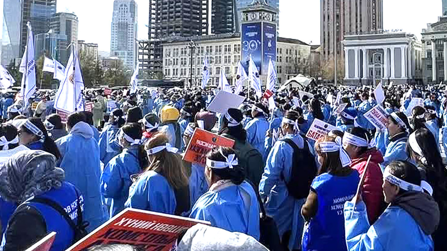 Тэд & Бид: Эмч нар Монголд 1.6 сая, Японд 30 сая төгрөгийн цалинтай